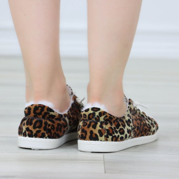 Leopard Women's Flat Sneakers Suede Lace Up Round Toe Warm Knit Lining - Picture 12 of 13